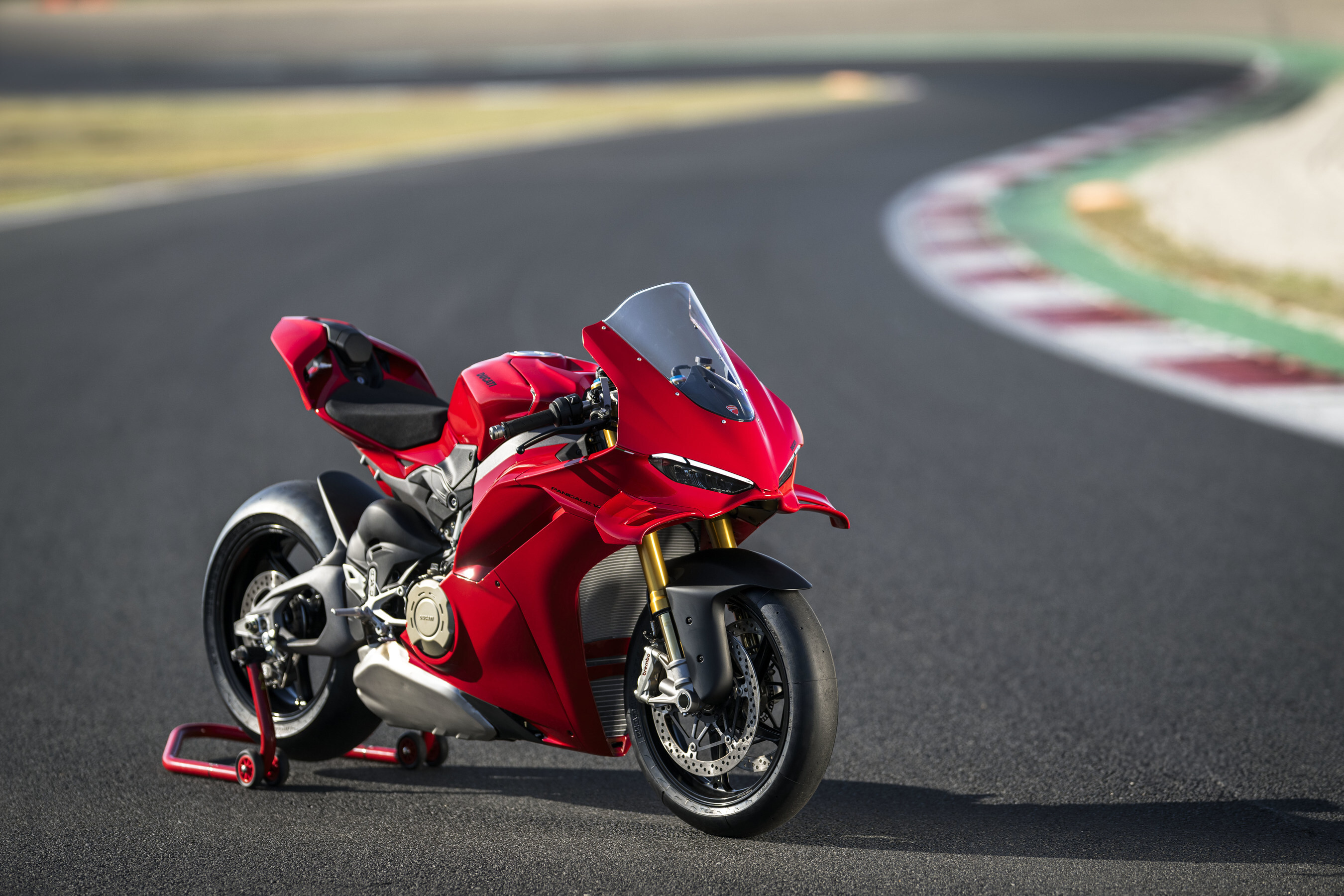 2025_Ducati_Panigale_V4.jpg