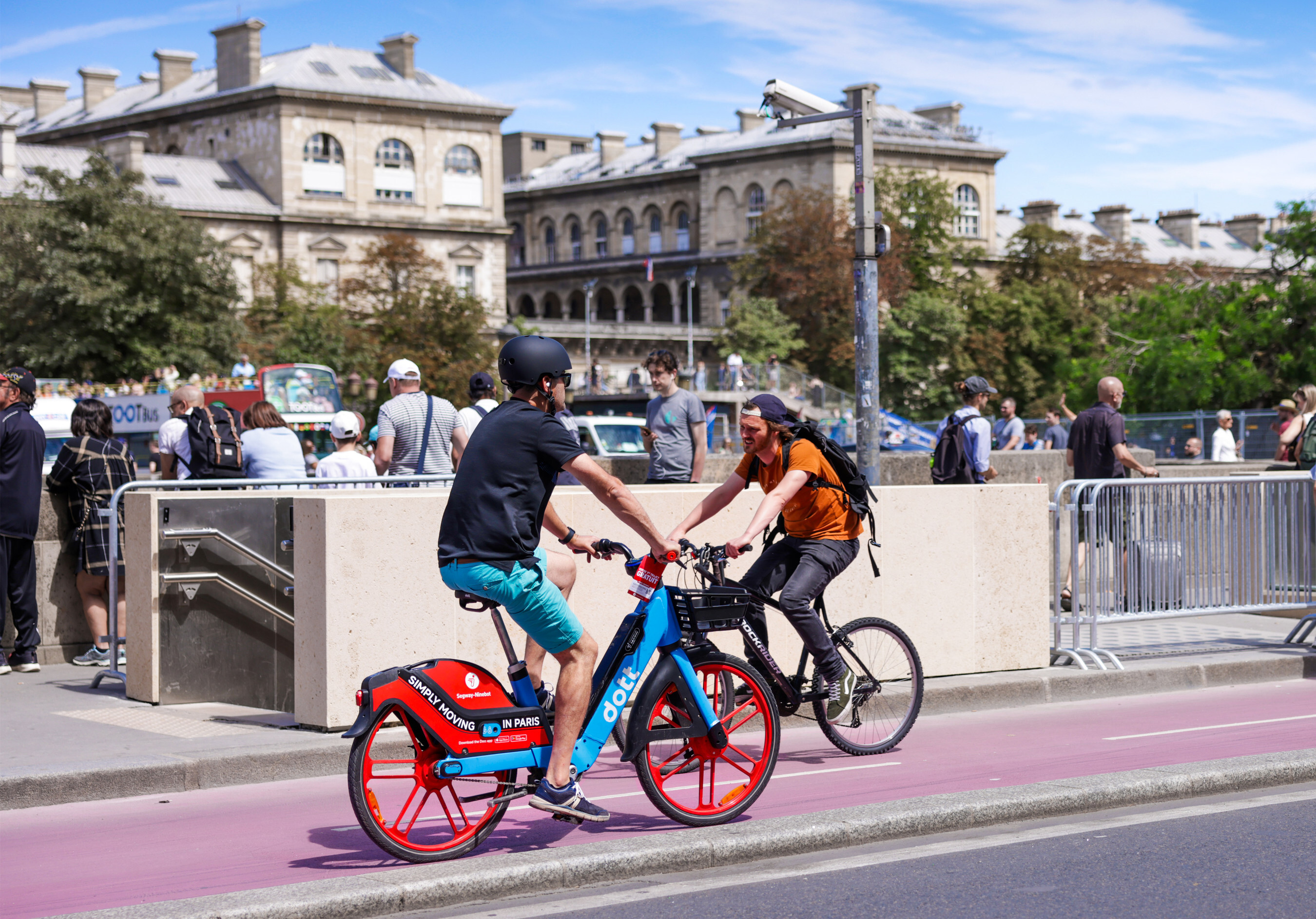 Tier_Dott_Ebike_in_Paris_Powered_by_Segway.jpg